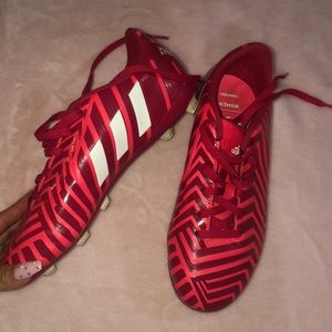 Soccer shoes